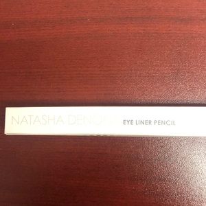 Natasha denona eyeliner light blue